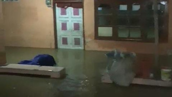 Banjir terjang 7 kelurahan di Kecamatan Telluwanua, Palopo.