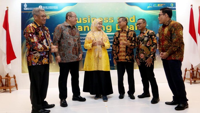 BSI dan 8 Bank Perkuat Pasar Uang Antar Bank Syariah BSI bersinergi dengan 8 perbankan syariah. Sinergi ini diharapkan semakin memperkuat pasar uang antar bank berdasarkan prinsip syariah (PUAS).