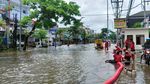 Penampakan Banjir di Kuta, Pemukiman Terendam-Bule Terobos Banjir