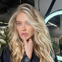 Wakil Ukraina marah dan melayangkan protes saat tahu akan dipasangkan sekamar dengan wakil Rusia ini saat malam final Miss Grand International di Sentul, Bogor, Jawa Barat pada 25 Oktober mendatang. Pihak penyelenggara acara dianggap tidak peka dengan situasi politik kedua negara. Foto: dok. Instagram @katerinastash