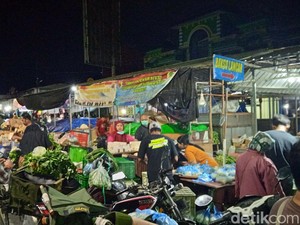 Pasar Templek, Pasar Induk di Blitar yang Ramai Sejak Subuh