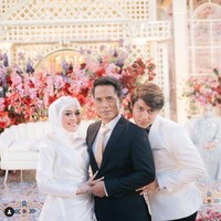 Barulah akhirnya putrinya Lesti Kejora resmi menikah dengan Rizky Billar dan ditayangkan di stasiun televisi nasional. Foto: dok. Instagram @ayah_kejora