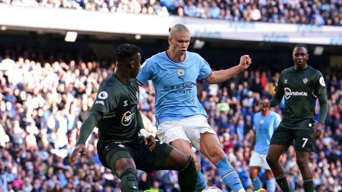 Manchester Citys Erling Haaland scores their sides fourth goal of the game during the Premier League match at Etihad Stadium, Manchester. Picture date: Saturday October 8, 2022. (Photo by Martin Rickett/PA Images via Getty Images)