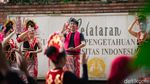 Melihat Pentas Tari Yapong Kolosal di Universitas Indonesia
