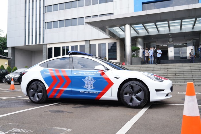 Mobil patroli polisi pakai Tesla