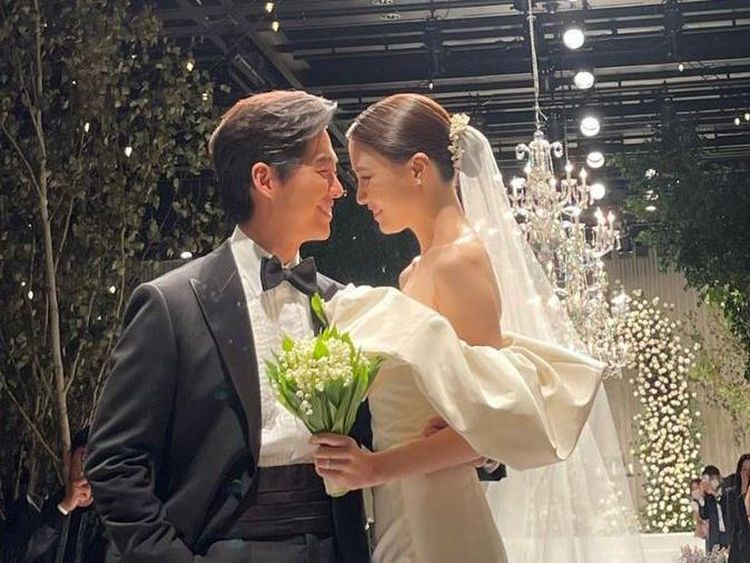 Potret Romantis di Hari Pernikahan Namgoong Min-Jin Ah Reum