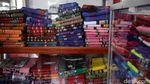 Pasarkan Tenun Selaru, Wanita Ini Raup Puluhan Juta/Bulan