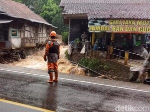 Pemotor Terseret Banjir di Jabar: 1 Tewas, 2 Hilang