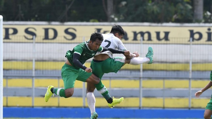Laga uji coba PSMS Medan Vs Ar-Rasyid FC. Istimewa/Dok.PSMS Medan