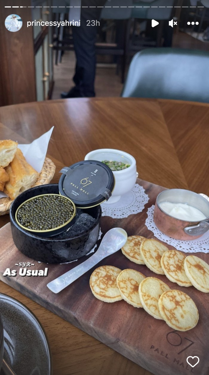 Syahrini dan Reino Barack Makan Mewah, Menunya Caviar hingga Foie Gras