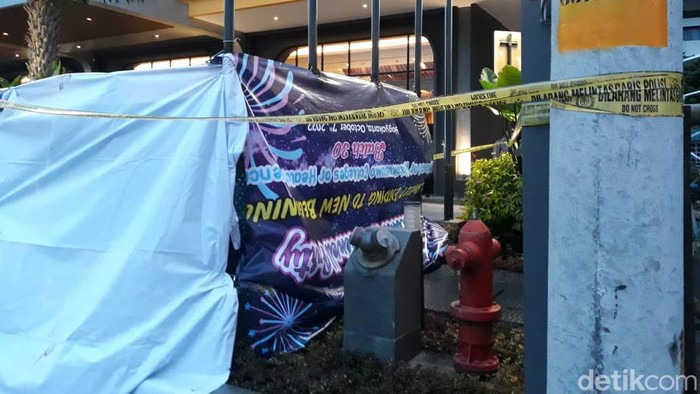 TKP pria tewas jatuh dari lantai 11 salah satu hotel di Depok, Sleman, Sabtu (8/10/2022). TKP pria tewas jatuh dari lantai 11 salah satu hotel di Depok, Sleman, Sabtu (8/10/2022).