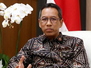 Perintah Jokowi untuk Heru Budi yang Menatap Pj Gubernur DKI