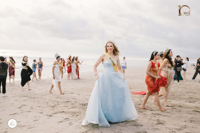 Inilah Miss Grand Rusia 2022 Ekaterina Astashenkova. Sosoknya viral karena ditolak sekamar oleh Miss Grand Ukraina 2022 Olga Vasyliv. Ekaterina saat ini untuk sementara menduduki peringkat pertama finalis dengan poling tertinggi kategori Miss Popular. Foto: Dok Yayasan Dunia Mega Bintang