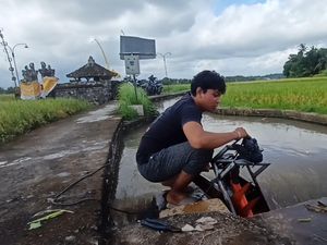 PLTMH Kreasi Mahasiswa Bali Berhasil Aliri Listrik Penerangan Jalan