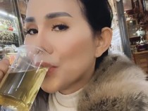 Transgender Isa Zega Dikecam gegara Umrah Pakai Hijab