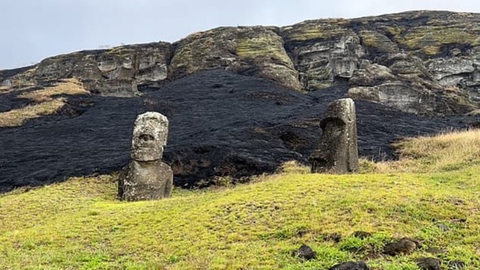 Patung Moai di Pulau Paskah