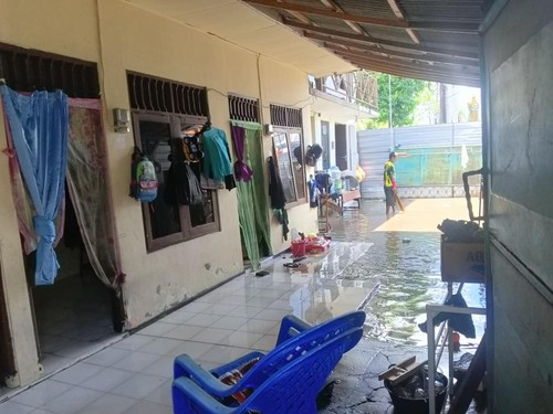 Kondisi banjir dekat sungai Tukad Mati di Gang Janji, Legian yang terjadi pada Sabtu (8/10/2022)
