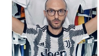 Sementara itu Juventini tampak sudah muak dengan pelatih mereka yang bikin klub favoritnya terdampar di urutan delapan klasemen Liga Italia. Foto: Twitter