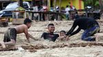 Menikmati Keindahan Pantai Weluan di Saumlaki