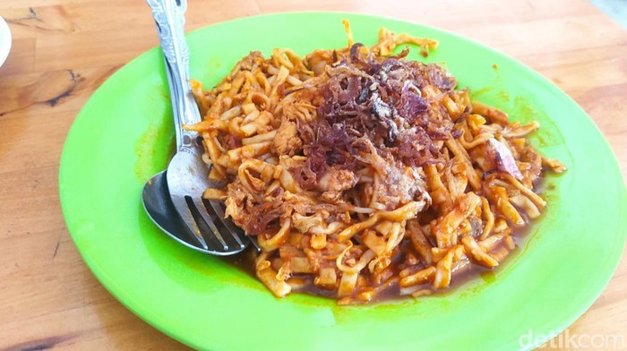 Mie Tarempa, kuliner khas Anambas, Kepri yang ramai diminati di Kota Batam.