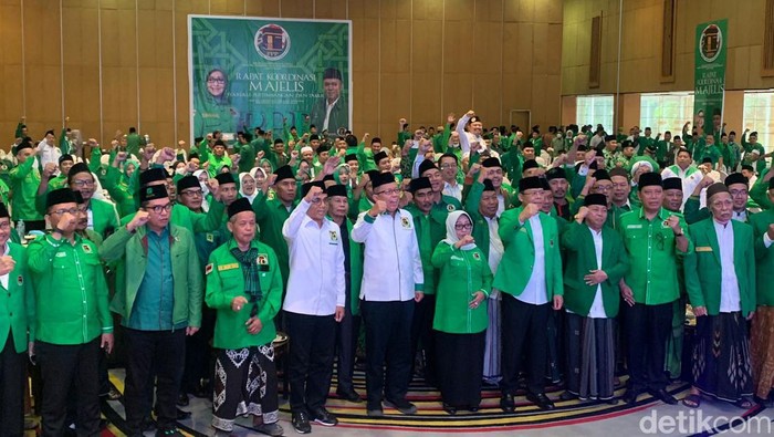 Mukerwil PPP Jatim yang mengusulkan 10 nama capres