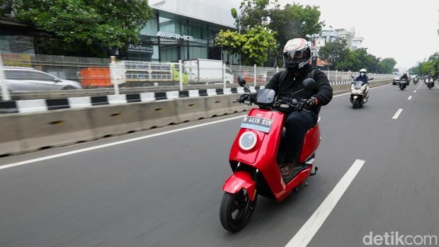 NIU NQi Sport 26