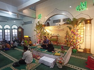 Pawai Telur Hias-Berselawat Warnai Perayaan Maulid Nabi di Tabanan