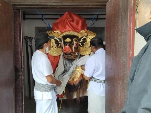 Pura Dalem Jati di Desa Penarungan, Kecamatan Mengwi, Kabupaten Badung yang diketahui disatroni maling. (tangkapan layar)