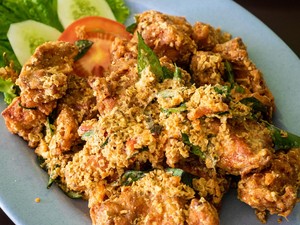 Istri Borong Pir Bentuk Penis hingga Restoran China Legendaris di Bandung