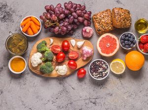 5 Makanan Pencegah Kanker Payudara yang Perlu Dikonsumsi Wanita