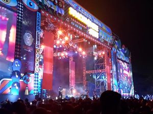 Ahmad Band Ajak Nostalgia di Synchronize Fest 2022