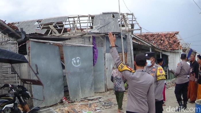 Angin puting beliung di Kalianget, Sumenep