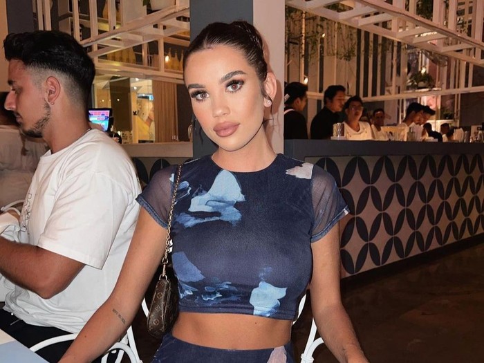 Bailey Scarlett Bailey Scarlett