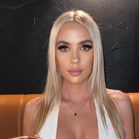 Bailey Scarlett menjadi salah satu model OnlyFans berpenghasilan terbesar di negaranya. Karier kontroversinya tersebut membuat Bailey kini bisa memiliki investasi berupa properti untuk anak-anaknya di masa depan. Foto: Dok. Instagram/@bailey.scarlett