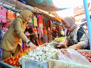 ASN Banyuwangi Belanja ke Pasar dan UMKM untuk Bantu Anak Stunting