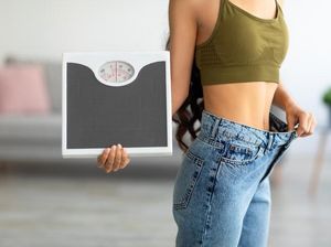 Cara Menghitung Berat Badan Ideal Mudah untuk Pria dan Wanita