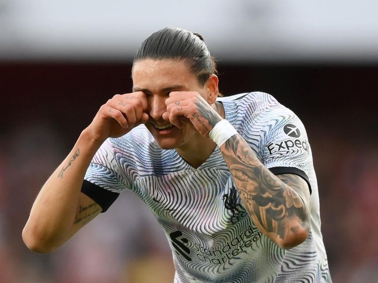 Selebrasi Nangis Darwin Nunez