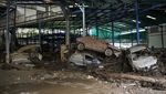 Deretan Mobil yang Jadi Korban Longsor di Venezuela
