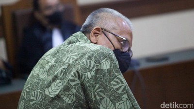 Ekspresi Eks Kadiv Waskita Karya Divonis 4 Tahun di Kasus Korupsi IPDN