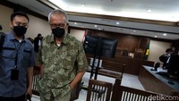 Vonis ini lebih rendah 6 bulan dari tuntutan jaksa KPK.