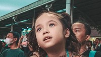 Momen ini diunggah Gading Marten dalam Instagram miliknya. Gading Marten berterima kasih karena Ardhito Pramono sudah membuat hari Gempita bahagia. Foto: Instagram