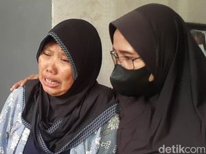 Tangis Ibu Novita WNI Korban Salah Sasaran Texas Menanti Jenazah Anaknya