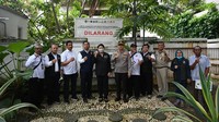 Penyitaan ini dilakukan oleh Satgas BLBI melalui Jurusita KPKNL Jakarta II, yang dihadiri oleh Direktur Pengelolaan Kekayaan Negara (PKN) Purnama T. Sianturi yang juga selaku Ketua Sekretariat Satgas BLBI, Kakanwil DJKN DKI Jakarta A.Y. Dhaniarto, Kepala KPKNL Jakarta II Ali Azcham Noveansyah, AKBP Agus Waluyo.
