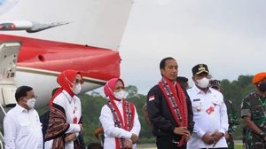 Kisah di Balik Syal Penyambutan Jokowi di Tanimbar, Dikebut 3 Hari!