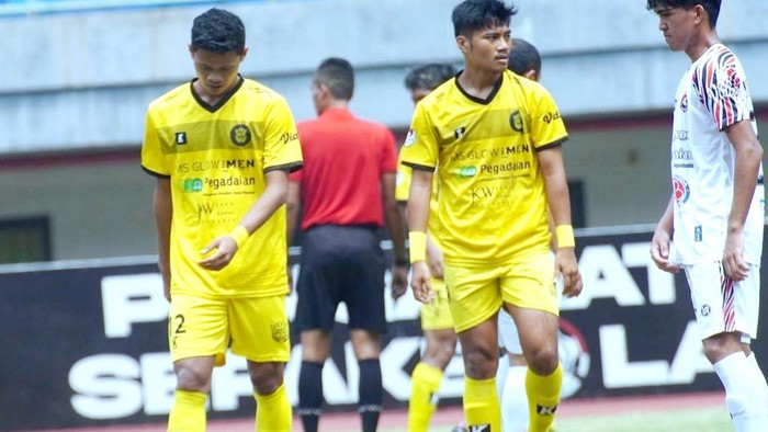 Karawang United.