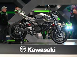 Honda, Yamaha Sudah Bawa Motor Listrik ke RI, Kawasaki Kapan?