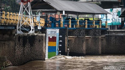 Kondisi Bendungan Katulampa Bogor Pukul 17.00 WIB