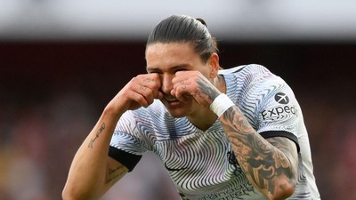 Liverpool: Bulan 10, Poin 10, Peringkat 10