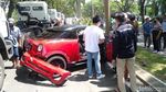 Mini Cooper dan CR-V yang Kecelakaan di Citraland Surabaya Rusak Parah