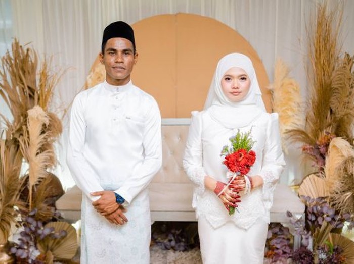 Pasangan viral di media sosial. Pasangan viral di media sosial.